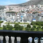 Batala Πανσιόν Ντουμπρόβνικ
