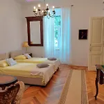 Batala דוברובניק
